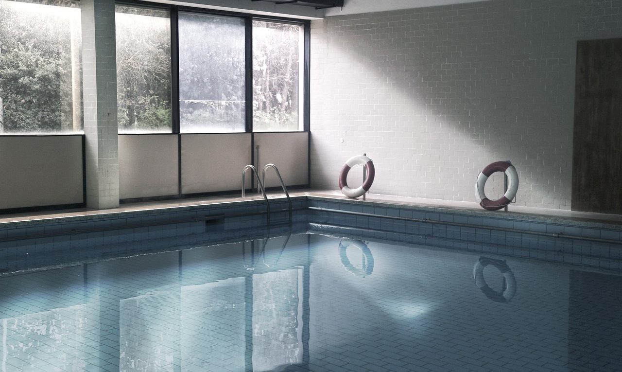 découvrez les étapes de construction d’une piscine en gunite, une solution durable et personnalisable pour créer un espace de baignade sur mesure.